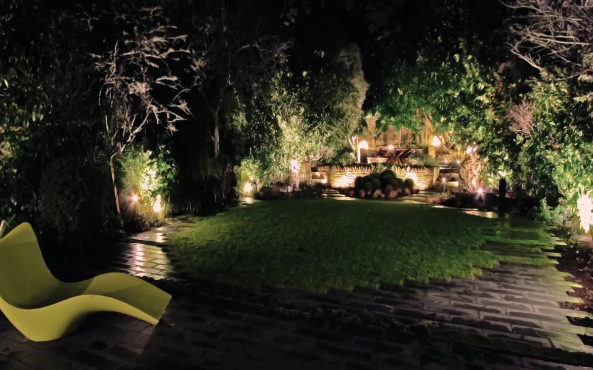 Verlichting op het terras of balkon: hoe kies je de juiste lampen?